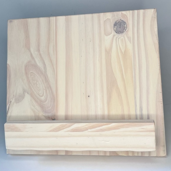 Adjustable Pine wood cookbook stand - Picture 4 of 4